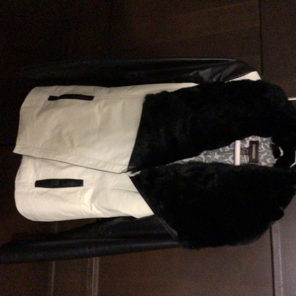 Danier leather jacket (winter) - Picture 4 of 6